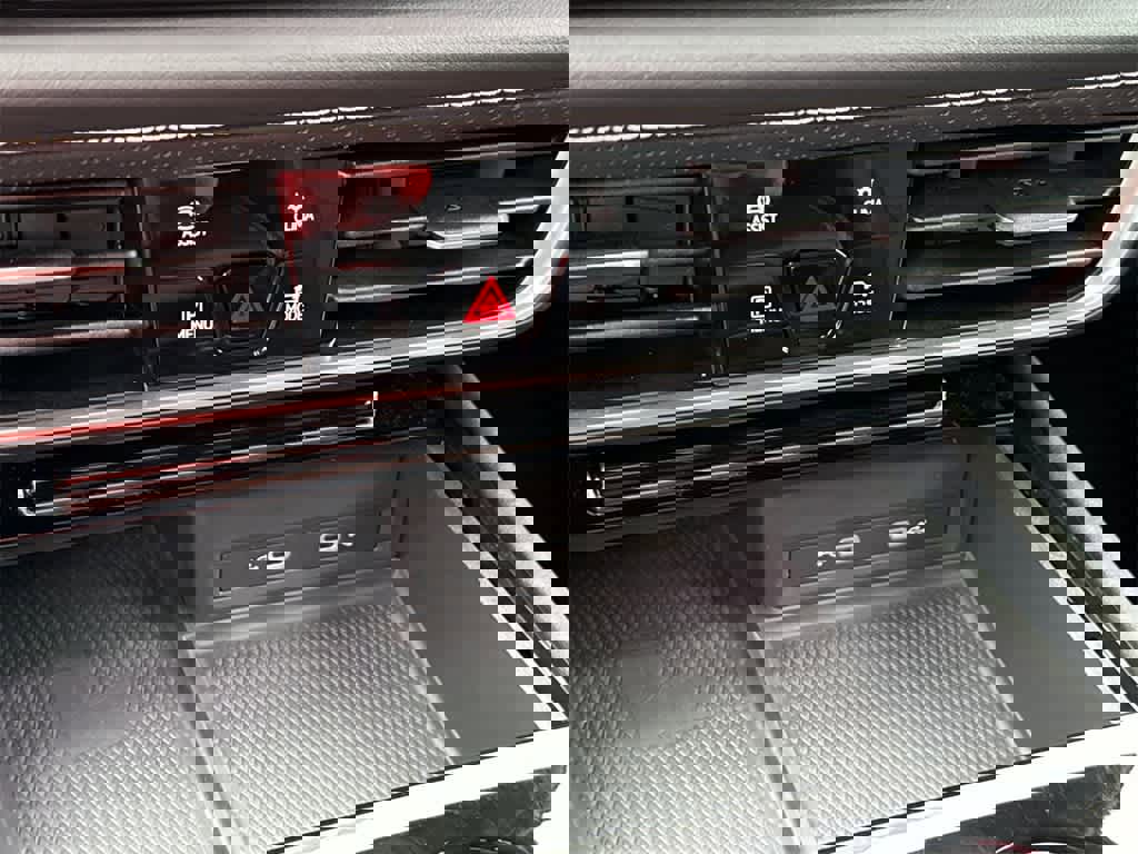 Used 2024 Volkswagen Atlas SE image 31