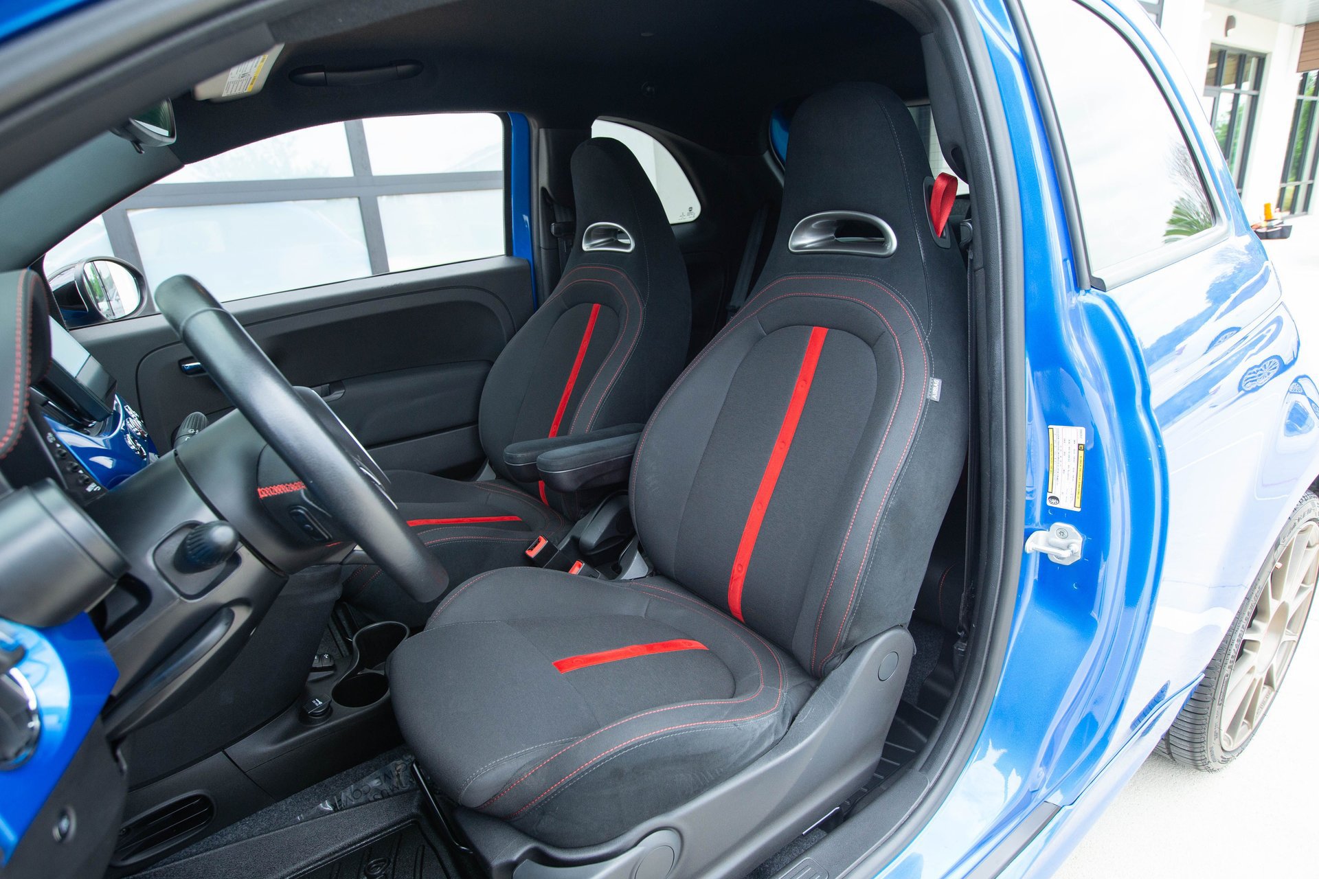 Used 2018 FIAT 500 Abarth FWD image 5