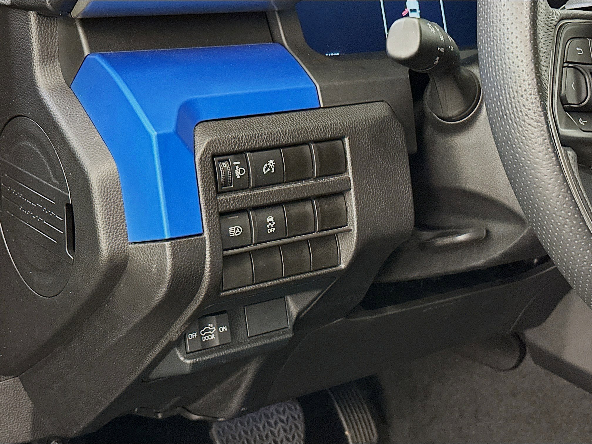 Used 2025 Toyota Tacoma TRD Off-Road image 17