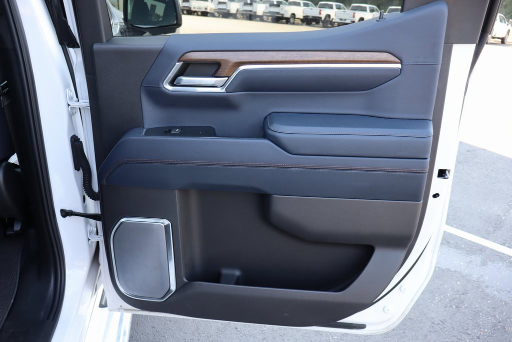 Used 2023 Chevrolet Silverado 1500 High Country w/ Z71 Off-Road Package image 29