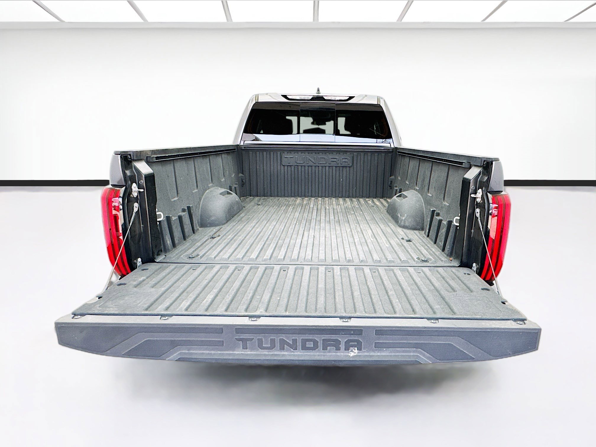 Used 2022 Toyota Tundra SR5 w/ TRD Off-Road Package AWD/4WD image 16