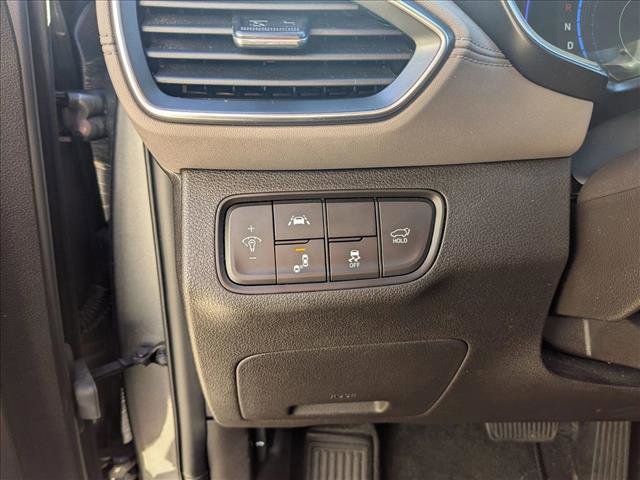 Used 2019 Hyundai Santa Fe SEL image 11