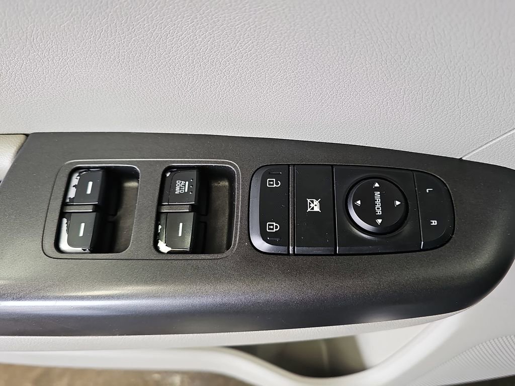 Used 2018 Kia Sportage LX AWD/4WD image 25
