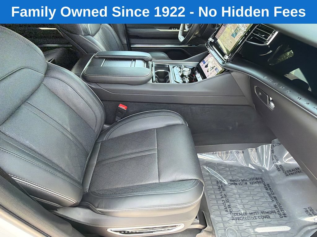 Used 2025 Jeep Grand Wagoneer L Series II Obsidian w/ Quick Order Packagew 28T AWD/4WD image 13