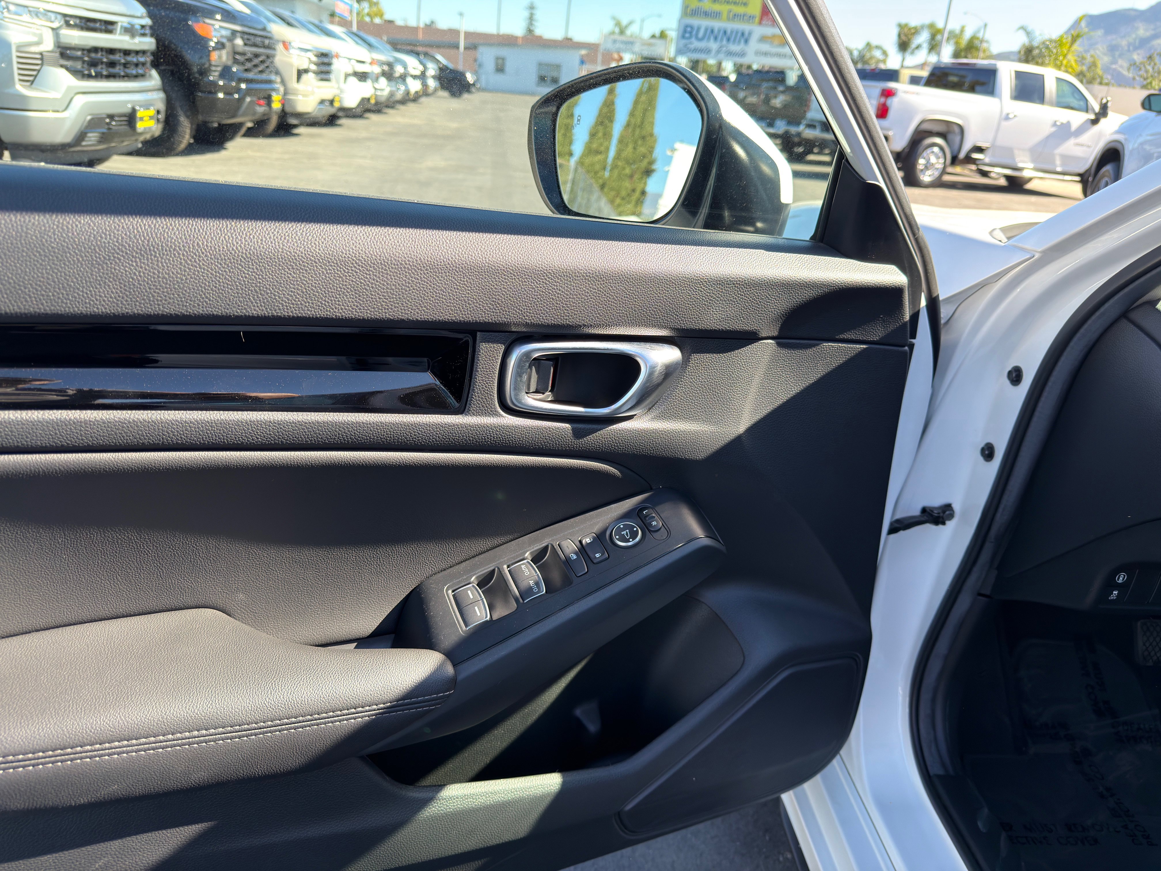 Used 2024 Honda Civic EX-L image 17