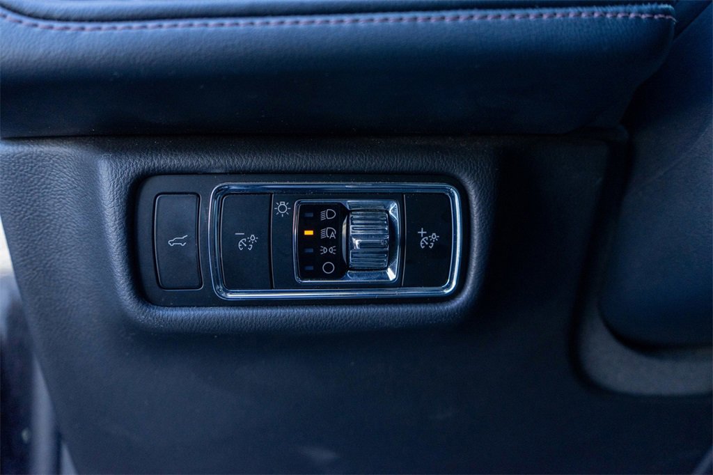 Used 2024 Lincoln Aviator Reserve AWD/4WD image 17