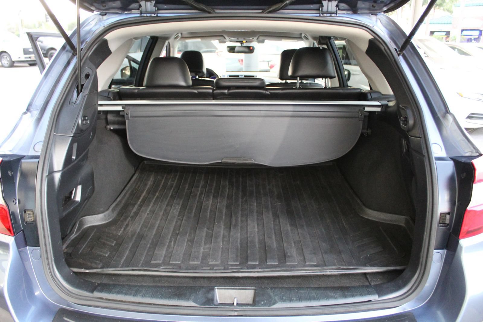 Used 2018 Subaru Outback 2.5i Limited AWD/4WD image 32