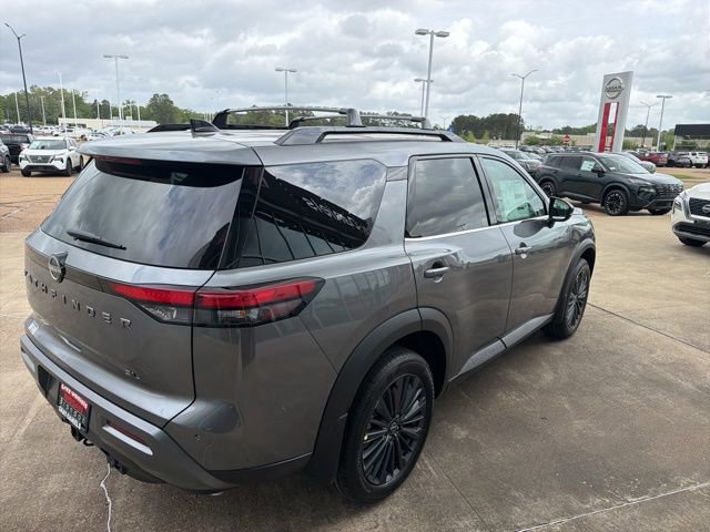 New 2026 Nissan Pathfinder SL image 4