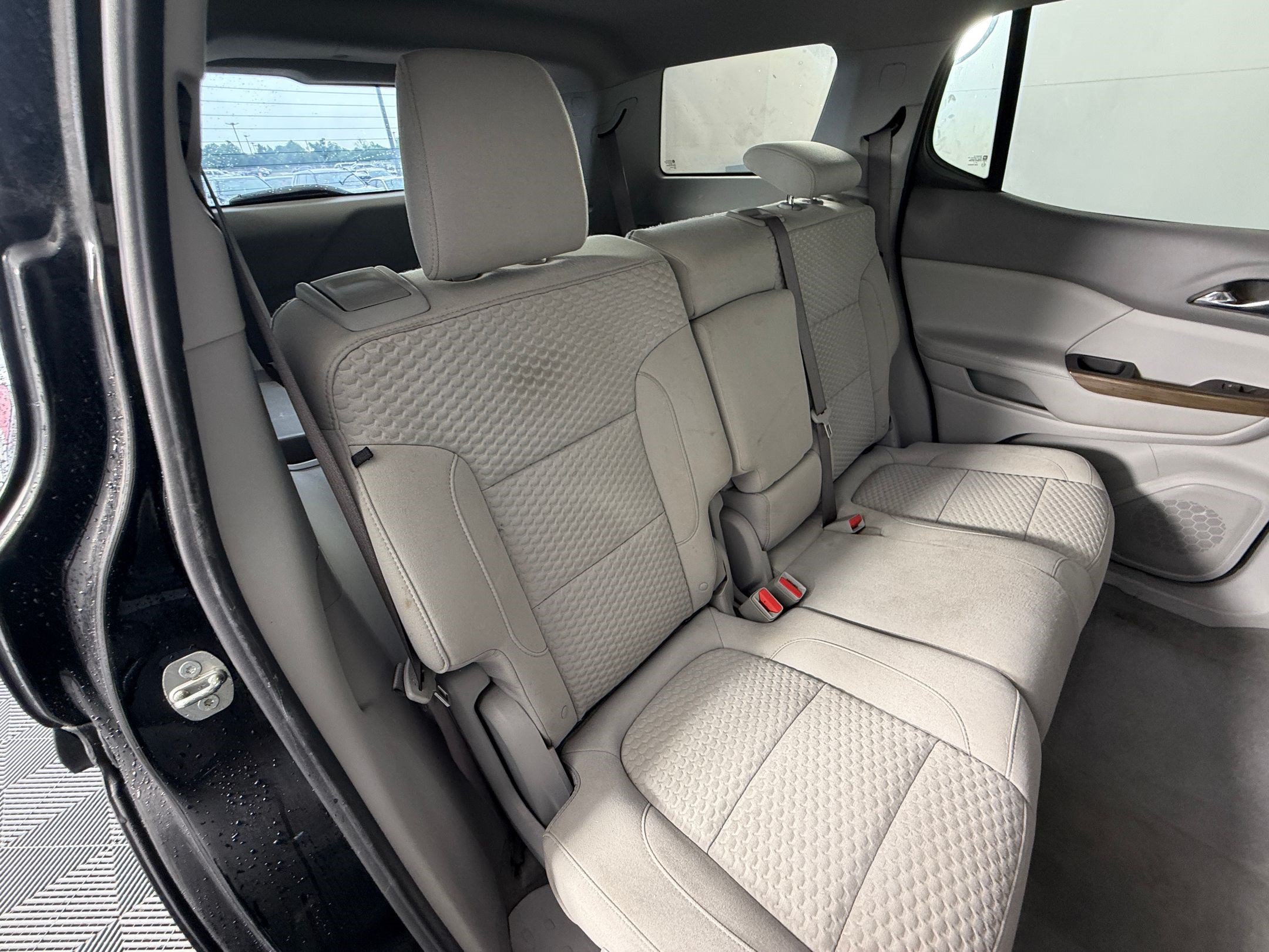 Used 2019 GMC Acadia SLE FWD image 32