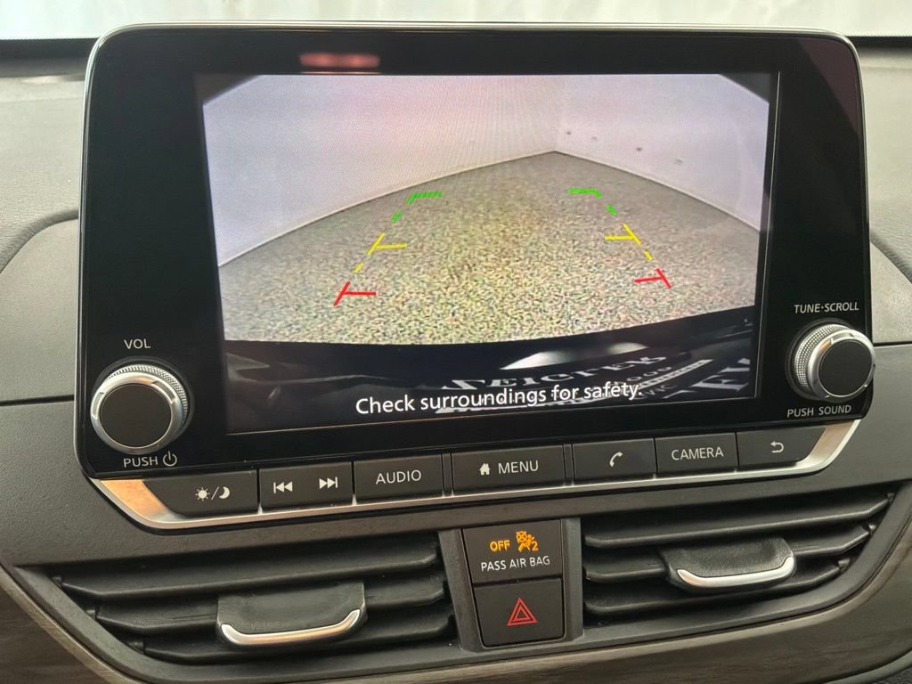 Used 2024 Nissan Altima 2.5 SV FWD image 18