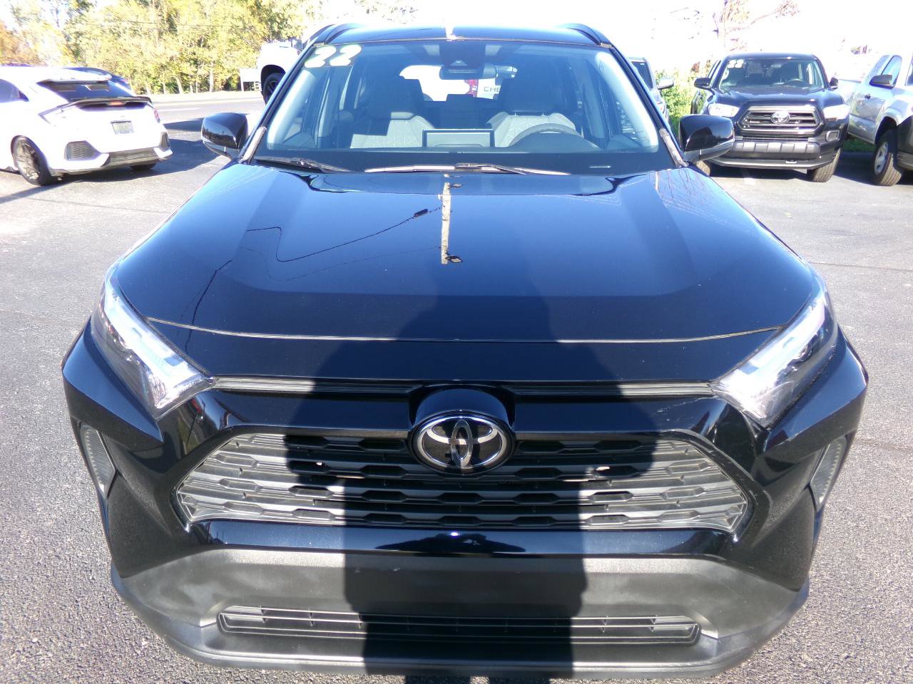 Used 2022 Toyota RAV4 XLE FWD image 8