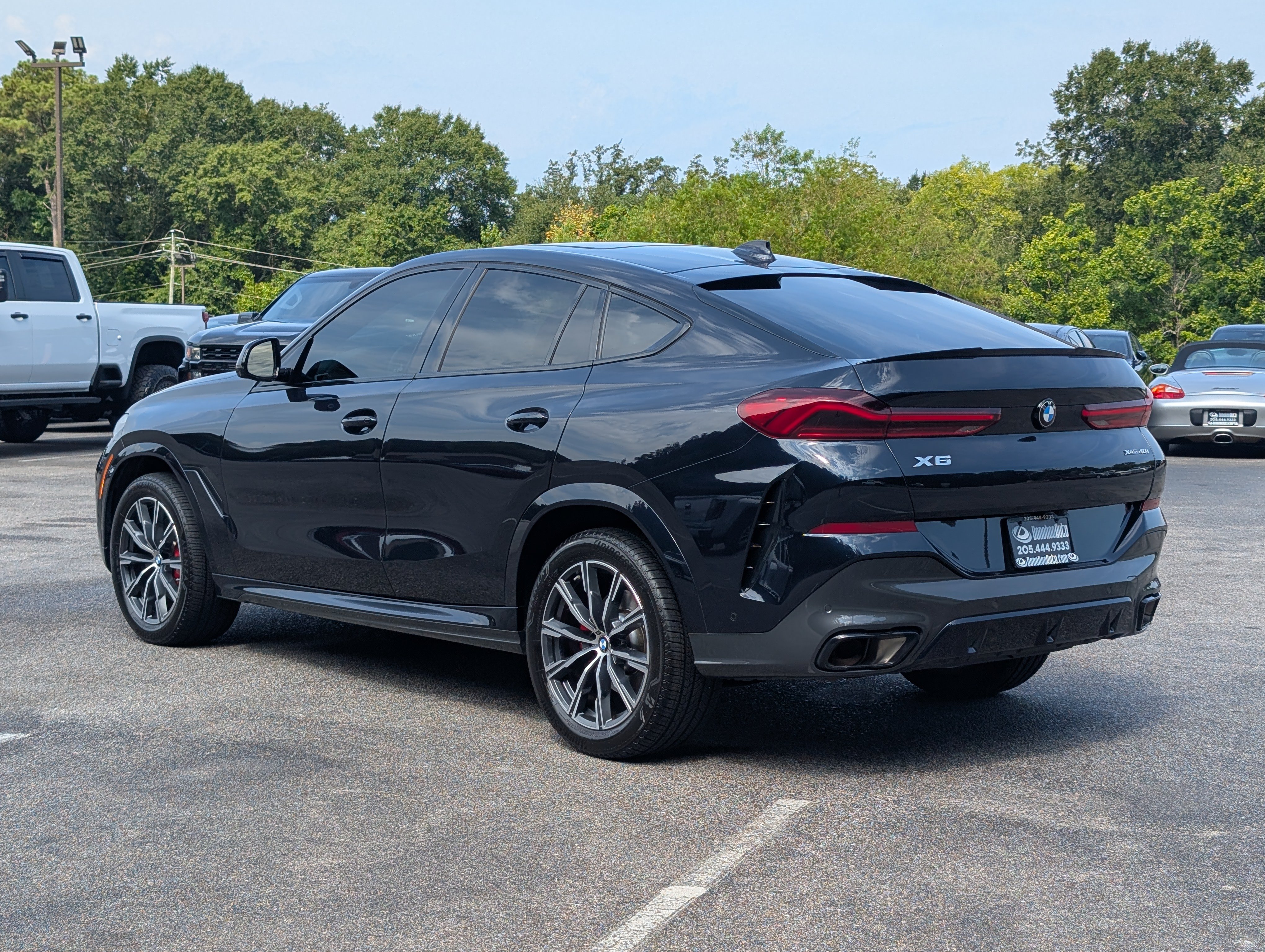 Used 2023 BMW X6 xDrive40i w/ M Sport Package AWD/4WD image 7