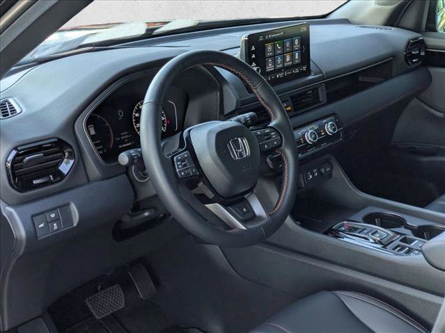 Certified 2025 Honda Pilot TrailSport image 10