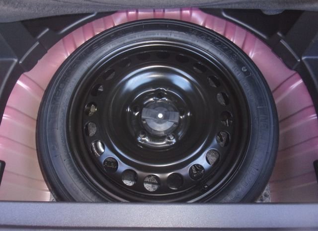 Used 2024 Chevrolet Equinox LT w/ LPO, Floor Liner Package FWD image 30