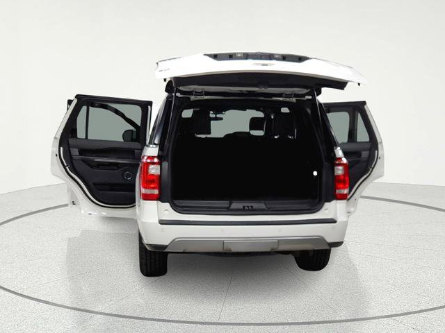 Used 2020 Ford Expedition XLT image 8