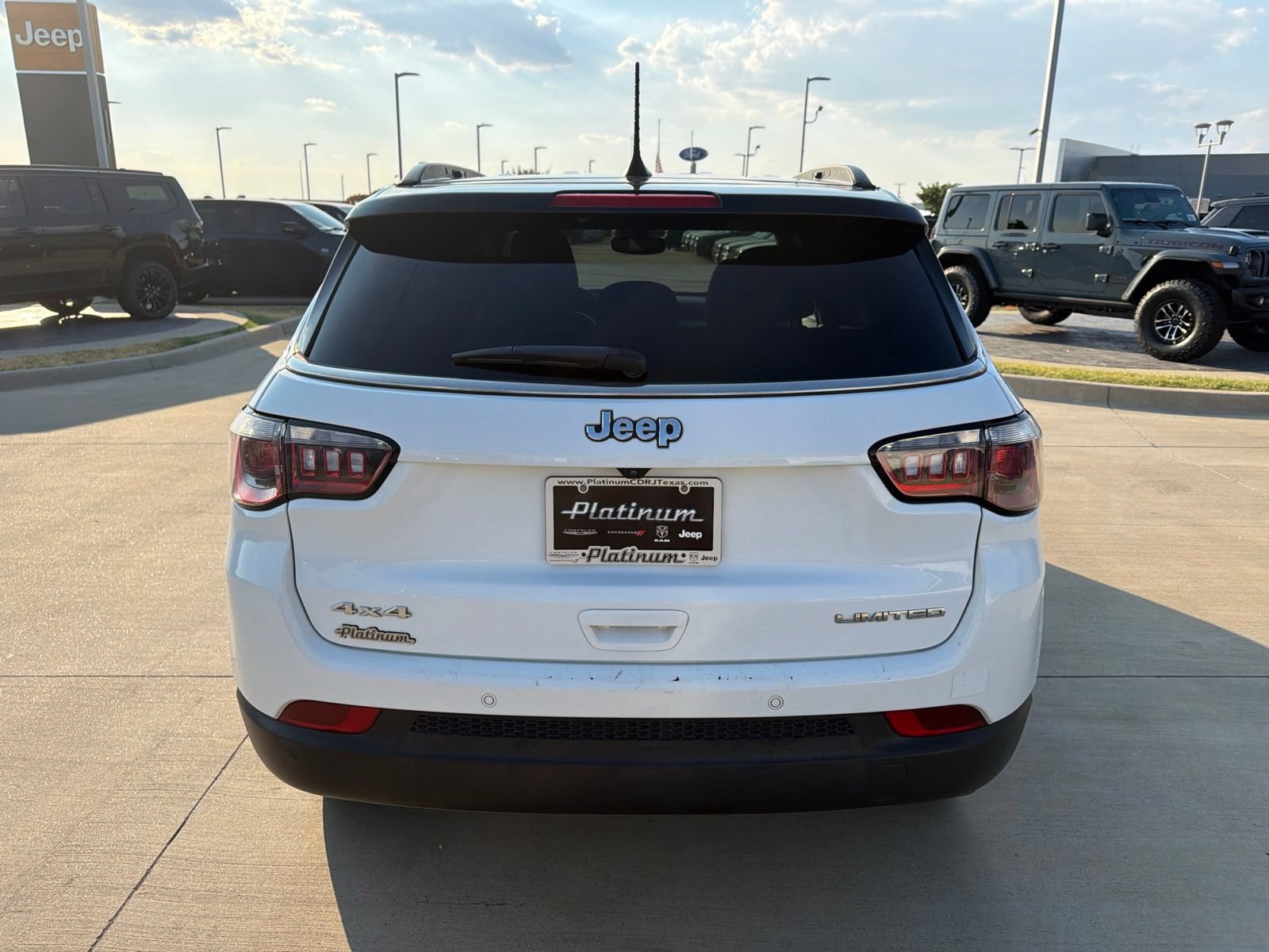 Used 2024 Jeep Compass Limited AWD/4WD image 4