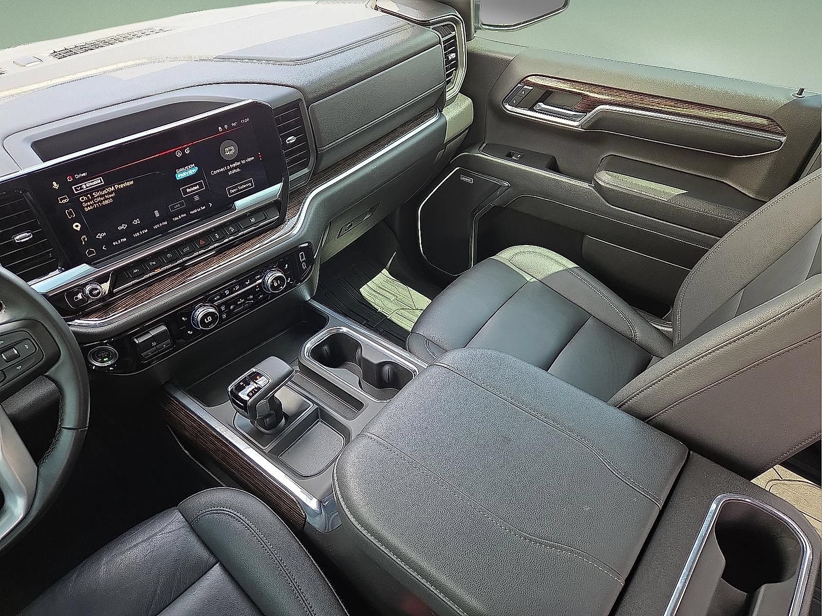 Used 2024 GMC Sierra 1500 Elevation w/ Elevation Premium Package AWD/4WD image 9