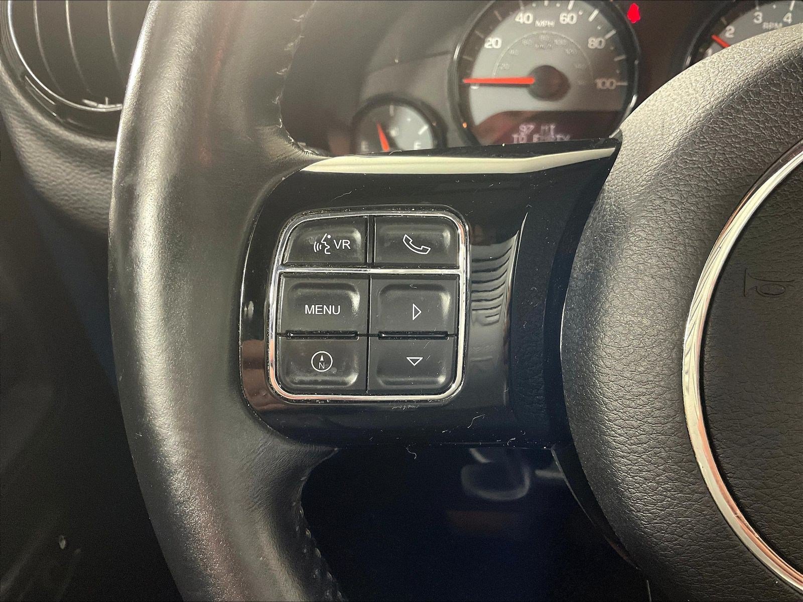 Used 2017 Jeep Wrangler Unlimited Sahara AWD/4WD image 11