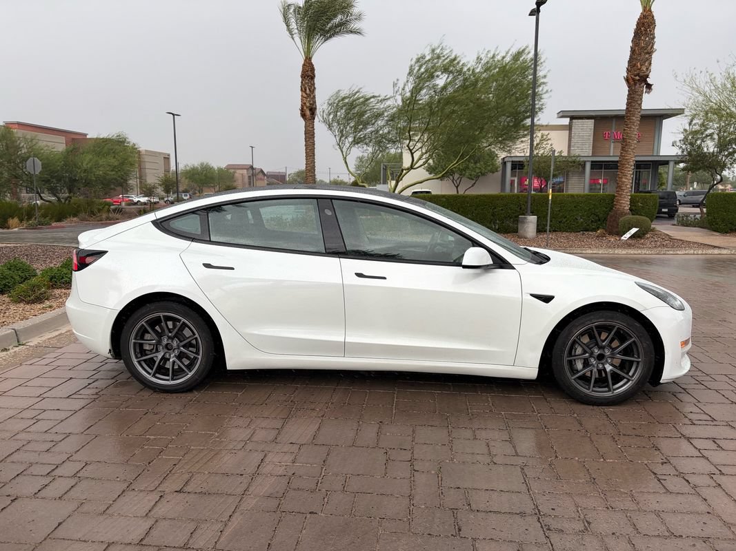 Used 2023 Tesla Model 3 Standard Range RWD image 2