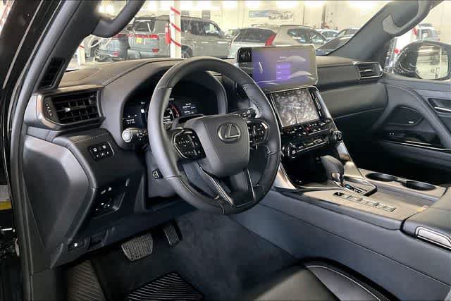 New 2026 Lexus LX 700h Luxury AWD/4WD image 6