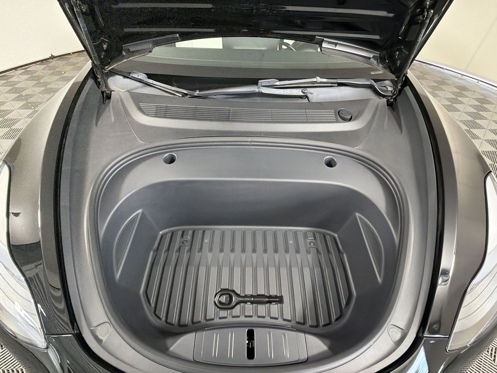 Used 2023 Tesla Model 3 Standard Range RWD image 28