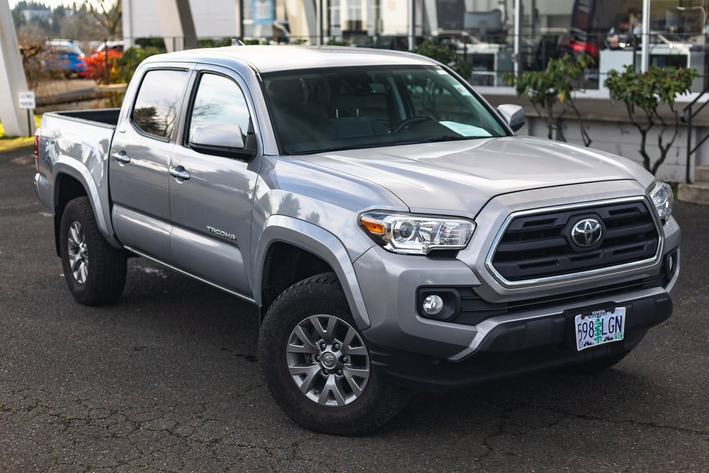 Used 2019 Toyota Tacoma 4x4 Double Cab image 2