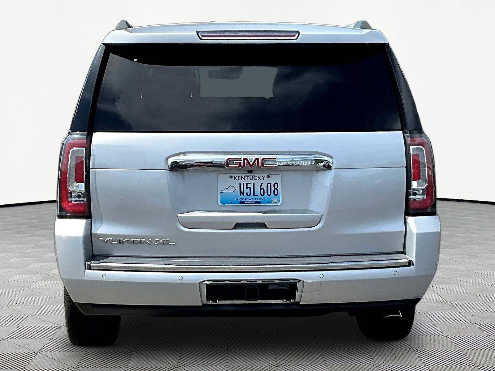 Used 2018 GMC Yukon XL Denali w/ Denali Ultimate Package AWD/4WD image 5