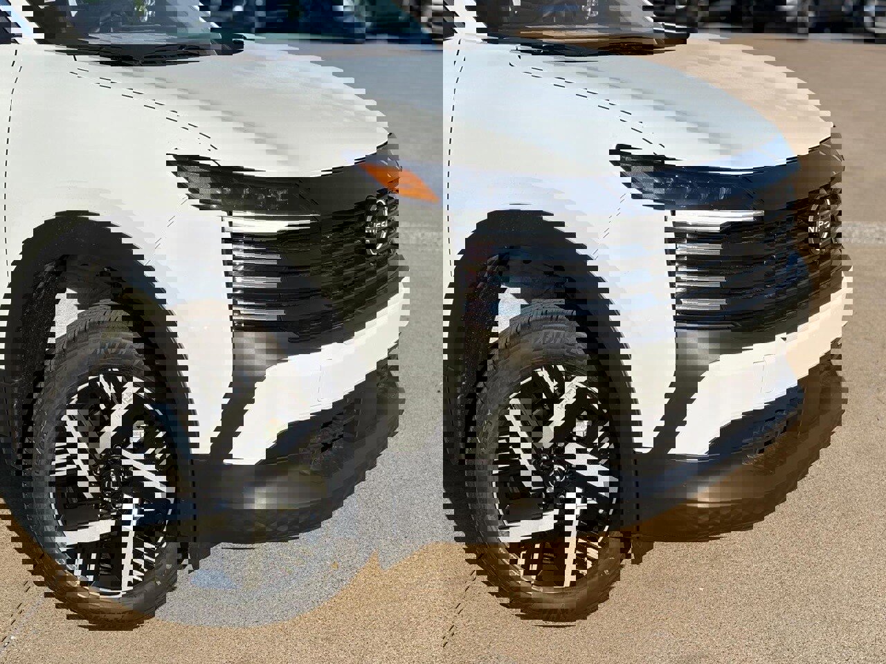 New 2026 Nissan Kicks SV image 8