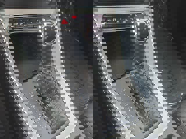 Used 2023 Audi Q3 2.0T Premium image 31