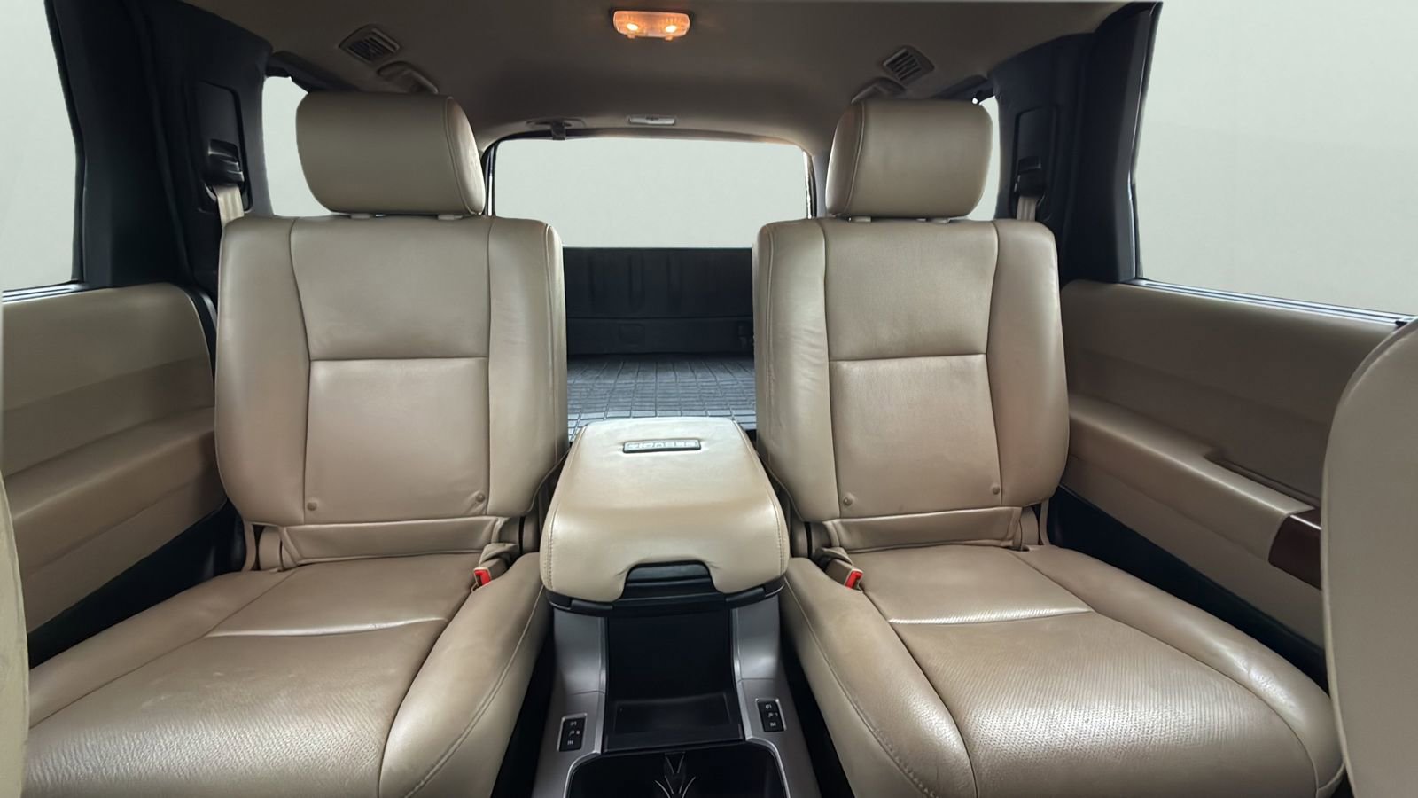 Used 2014 Toyota Sequoia Platinum RWD image 25