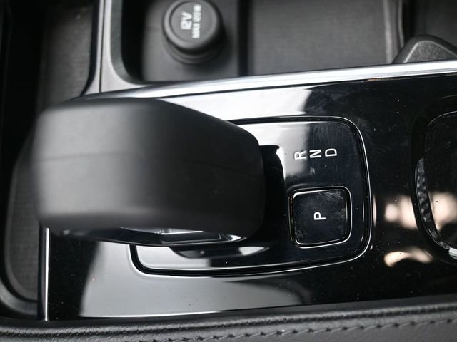 Used 2023 Volvo XC90 B6 Plus w/ Protection Package AWD/4WD image 13