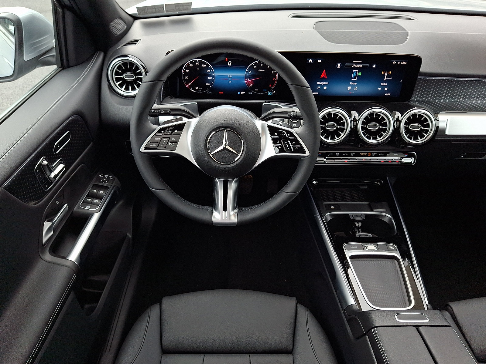 New 2026 Mercedes-Benz GLB 250 4MATIC image 10