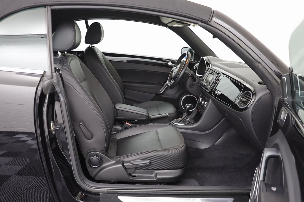 Used 2013 Volkswagen Beetle 2.5 image 19