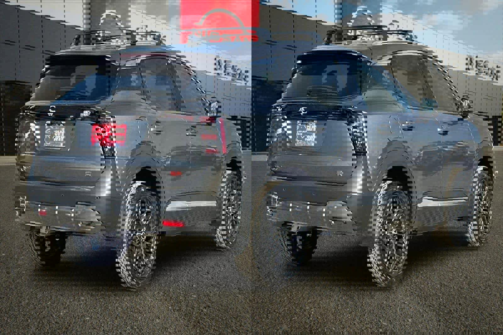 New 2026 Nissan Kicks SR image 3