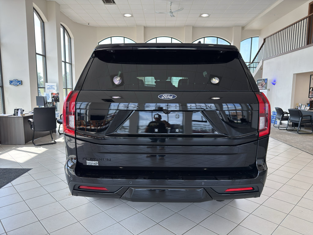 New 2027 Ford Expedition Platinum w/ Stealth Appearance Package AWD/4WD image 8