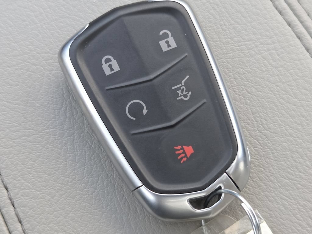 Used 2023 Cadillac XT4 Luxury w/ Driver Awareness Package FWD image 38