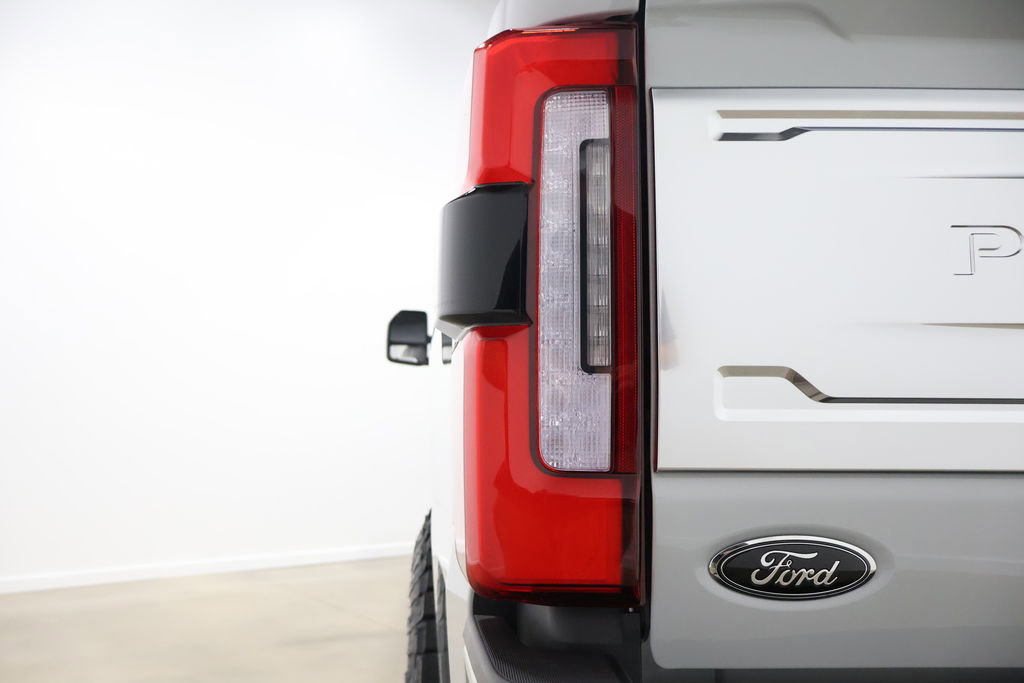 Used 2025 Ford F250 Platinum w/ Platinum Plus Package image 83