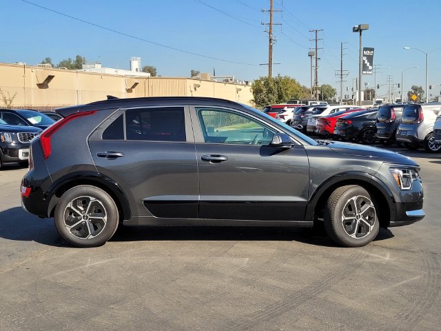 New 2026 Kia Niro FWD image 4