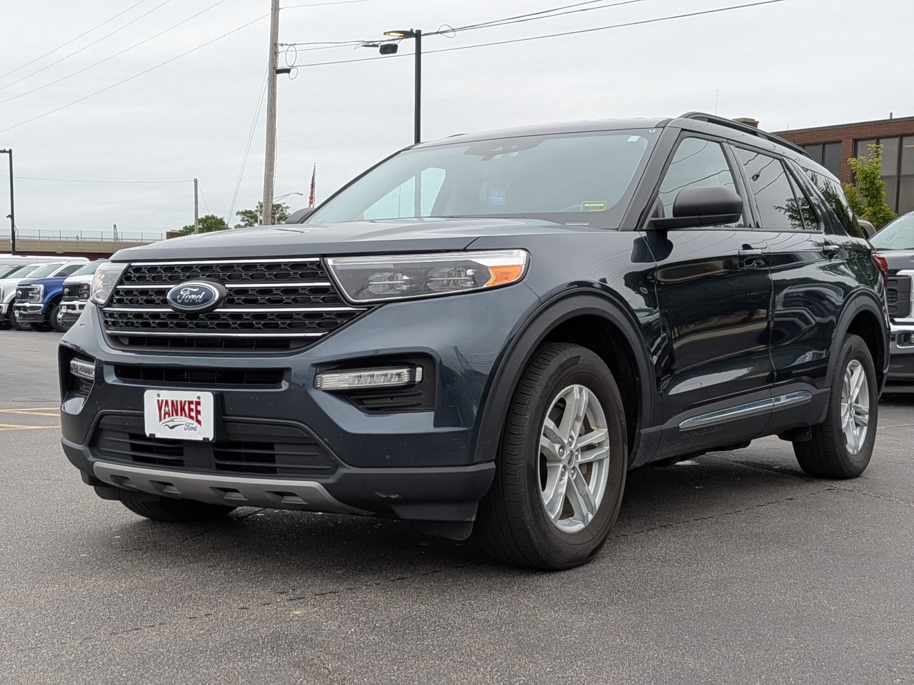 Used 2023 Ford Explorer XLT w/ Equipment Group 202A AWD/4WD image 8
