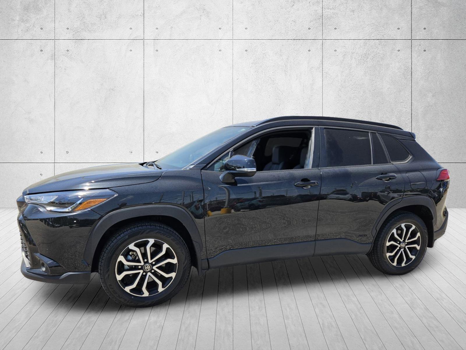 Used 2024 Toyota Corolla Cross S AWD/4WD image 3