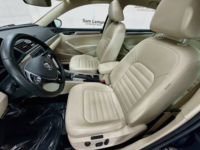 Used 2018 Volkswagen Passat 2.0T SEL Premium FWD image 22