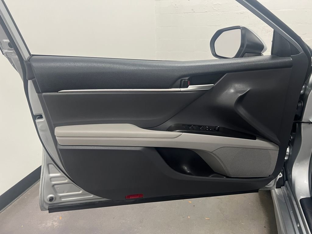 Used 2024 Toyota Camry SE FWD image 13