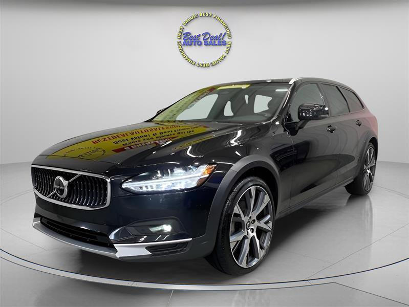 Used 2022 Volvo V90 B6 Cross Country AWD/4WD image 1