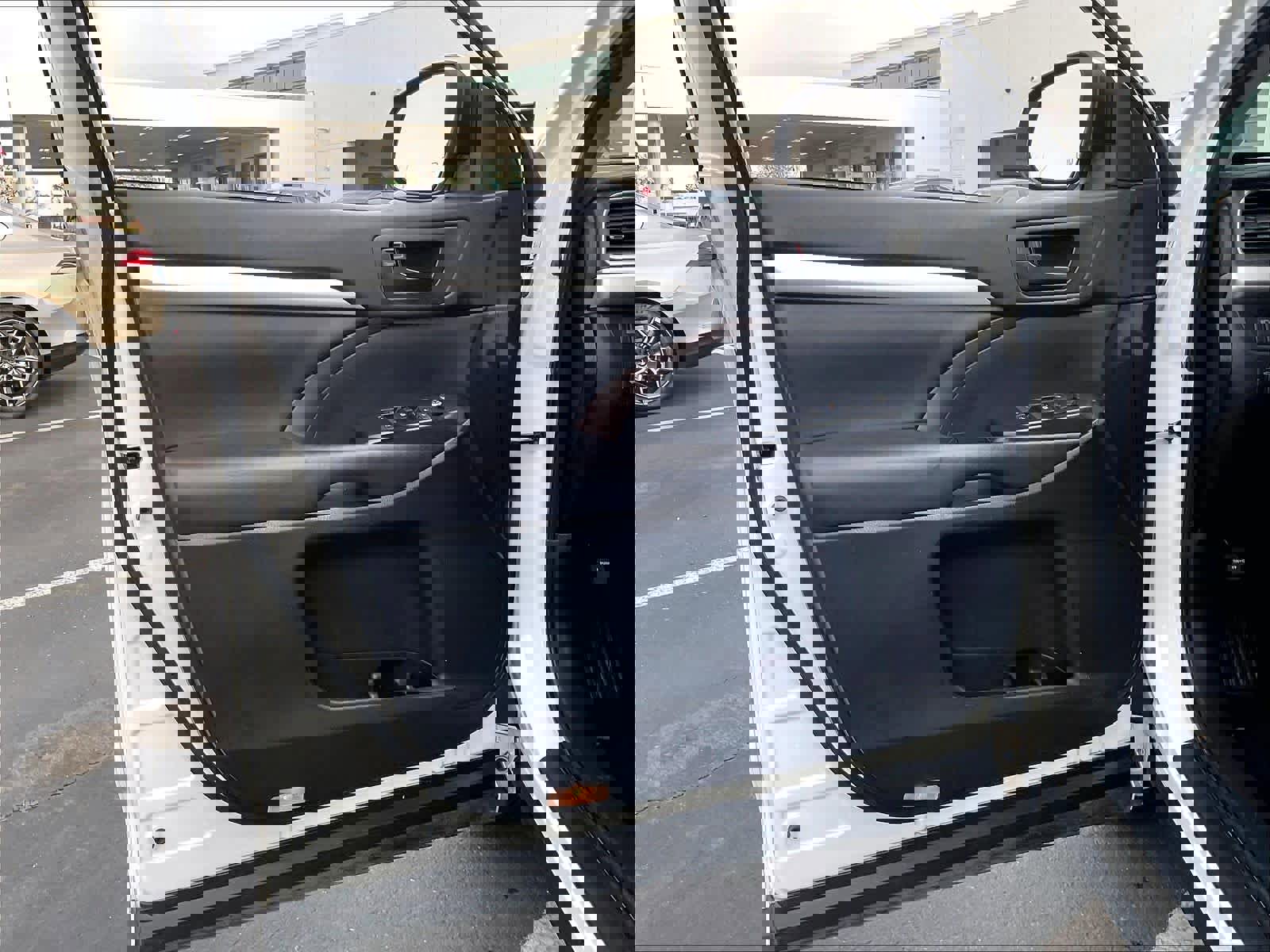 Used 2018 Toyota Highlander Plus image 26