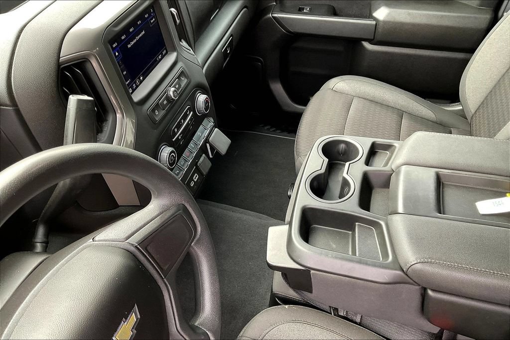 Used 2025 Chevrolet Silverado 2500 Custom w/ Custom Value Package AWD/4WD image 9