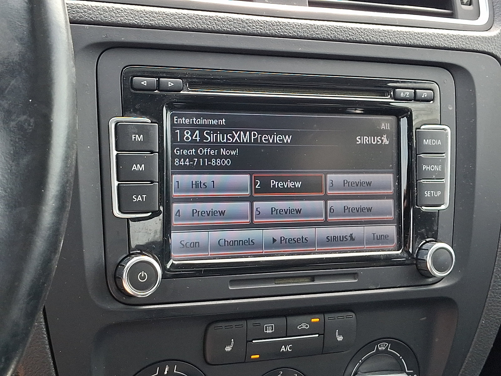 Used 2014 Volkswagen Jetta SE FWD image 17