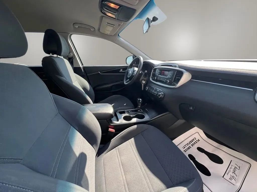 Used 2016 Kia Sorento L FWD image 15