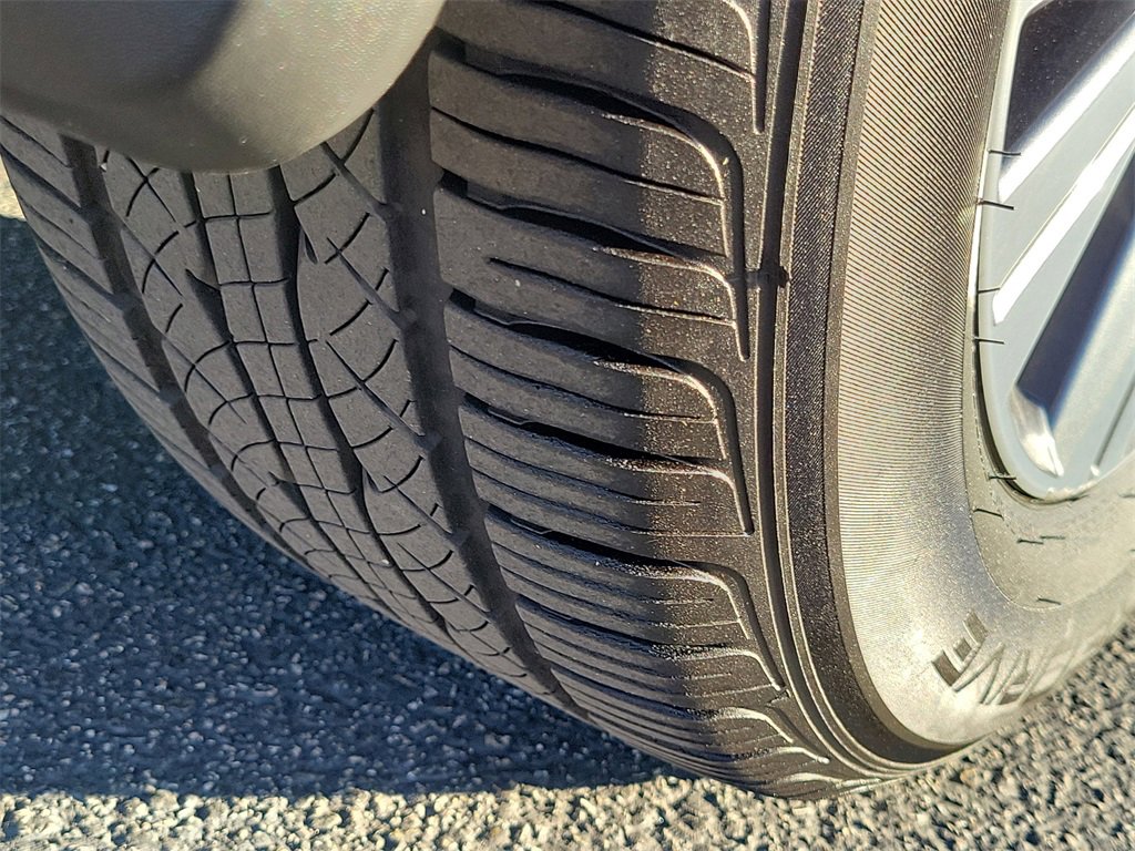 Used 2022 Nissan Rogue SV image 25