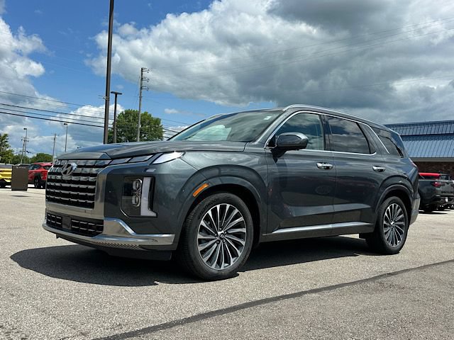 Used 2025 Hyundai Palisade Calligraphy AWD/4WD image 2