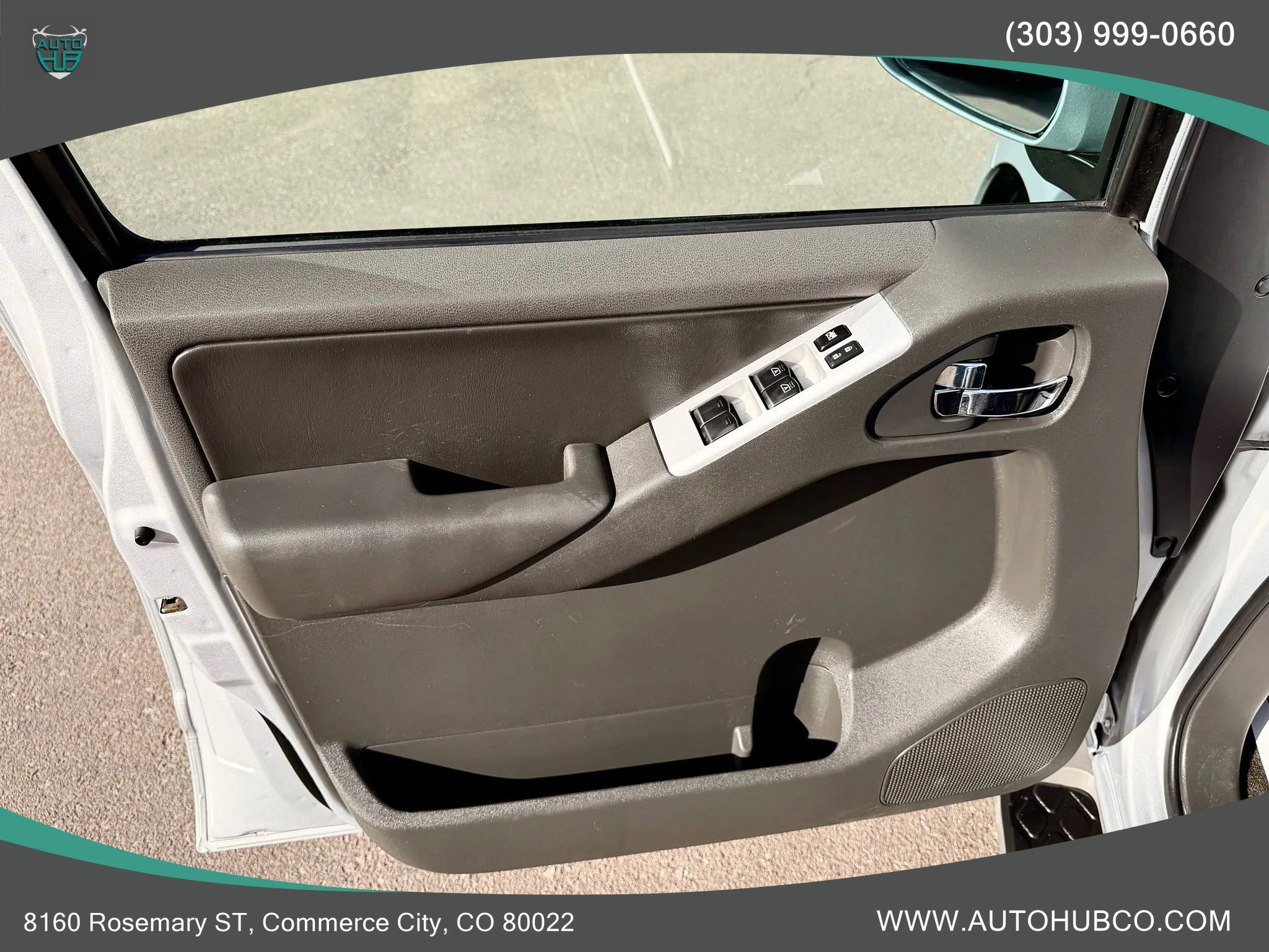 Used 2011 Nissan Pathfinder Silver image 30